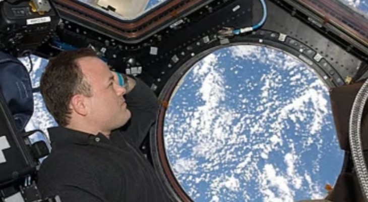 নভোচারীর উপলব্ধিতে পৃথিবীর ভবিষ্যৎ