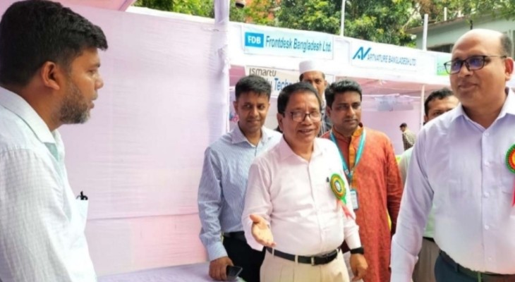 গোপালগঞ্জে শিক্ষার্থীদের জন্য চাকরি মেলা