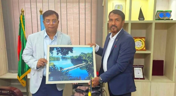 ইউজিসি চেয়ারম্যানের সাথে রাবিপ্রবি উপাচার্যের সৌজন্য সাক্ষাৎ