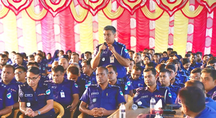 স্বচ্ছতা নিশ্চিতের অঙ্গীকারে চুয়াডাঙ্গায় কনস্টেবল নিয়োগ