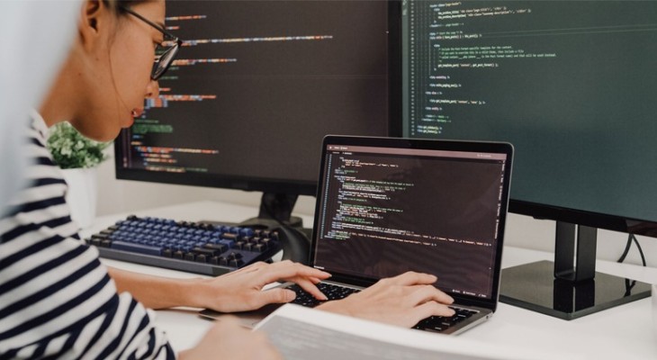 রাষ্ট্র পরিচালনায় প্রযুক্তির অভাব: কেন প্রয়োজন প্রধান প্রযুক্তি কর্মকর্তা