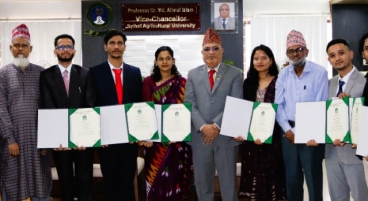 সিকৃবিতে ৮ বিদেশী শিক্ষার্থীর সনদ প্রাপ্তি