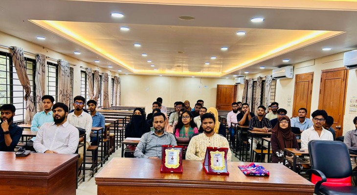 কুবিতে ‘স্পিকআপ: বিল্ডিং ভয়েস, ইনস্পায়ারিং ভয়েস’ শীর্ষক সেশন অনুষ্ঠিত 