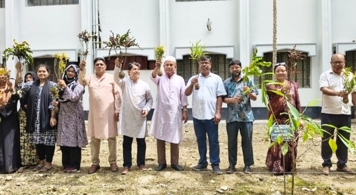 ইবিতে কলা অনুষদের উদ্যোগে ফুলগাছ রোপণ কর্মসূচি
