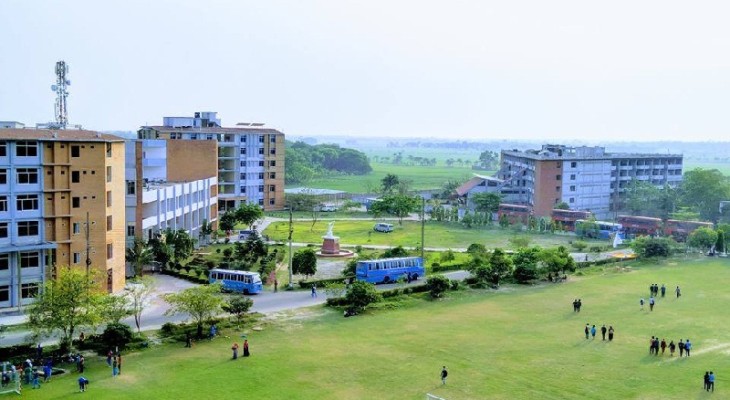 যবিপ্রবিতে উৎসবের আমেজ,৪ বড় পর্দায় খেলা দেখার আয়োজন