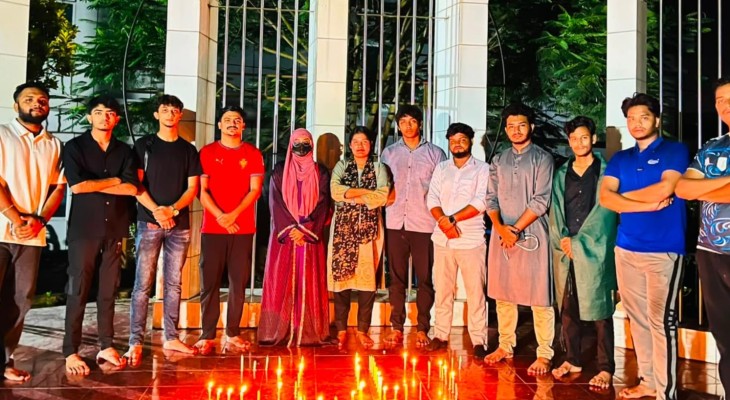 জুলাই শহীদদের স্মরণে ছাত্র-শক্তির মোমবাতি প্রজ্বলন