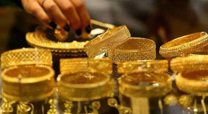 দেশের বাজারে বেড়েছে স্বর্ণের দাম, ভরিতে কত