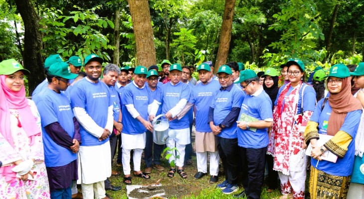 ঢাবিতে বৃক্ষরোপণ ও পরিচ্ছন্ন ক্যাম্পাস কর্মসূচি