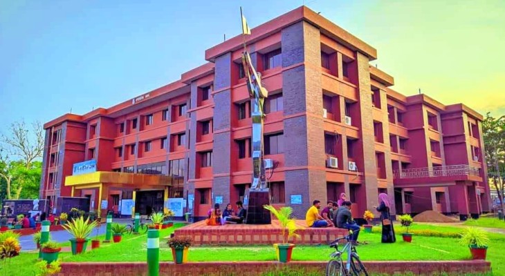 পবিপ্রবিতে র‍্যাগিংয়ের অভিযোগ, হাসপাতালে নবীন শিক্ষার্থী