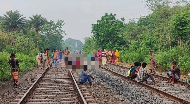 সড়কের কাজে বালুর বদলে মাটি, হাতেনাতে ধরলেন এমপি