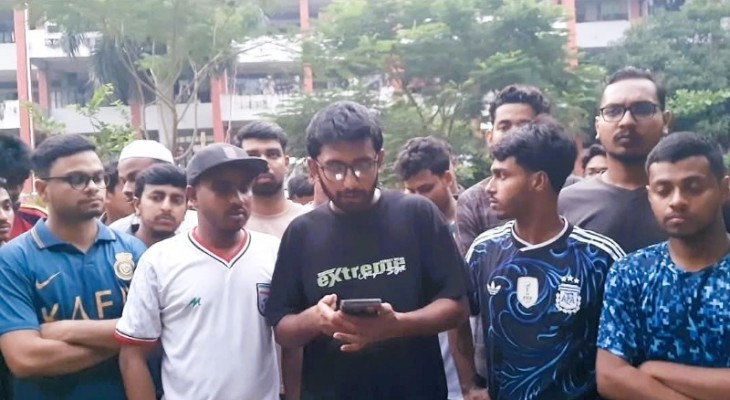 যবিপ্রবিতে শিক্ষার্থীকে কানে থাপ্পড়, তদন্ত কমিটি; ৬ দফায় আল্টিমেটাম ফার্মেসি বিভাগের