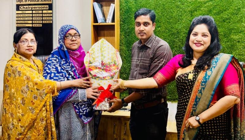 ইবির রাষ্ট্রবিজ্ঞান বিভাগের সভাপতির দায়িত্ব হস্তান্তর