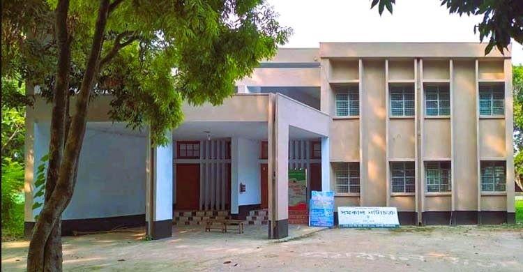 সংযুক্ত ছবি